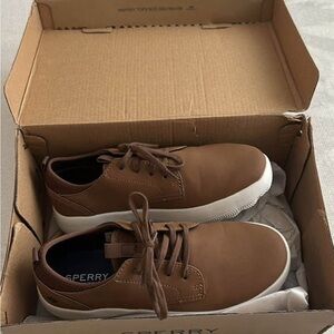 Sperry Boys size 3M Brown Casual Shoes, stretchy heels